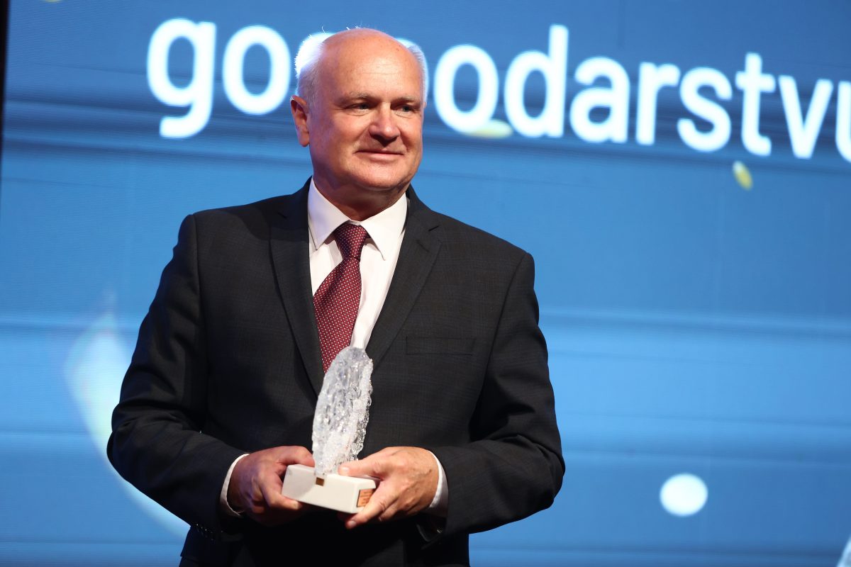 The Newspaper Finances’ Award for Special Achievements